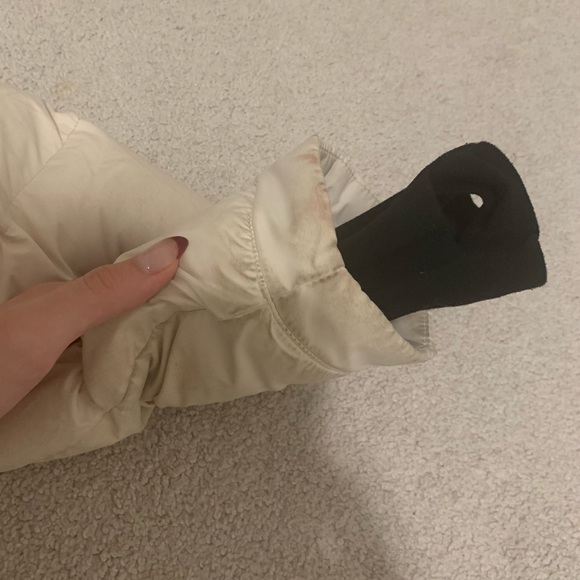 TNA SUPERPUFF OFF-WHITE SIZE L (but fits on a M) - Picture 4 of 7